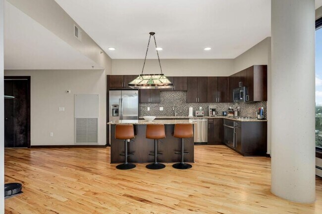 Building Photo - 1240 S 2nd St