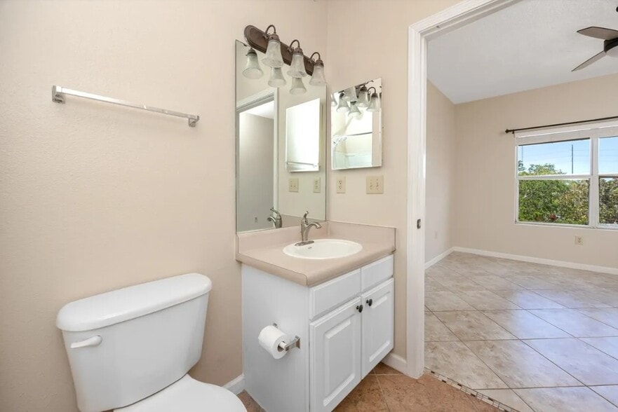 Building Photo - 10764 70th Ave