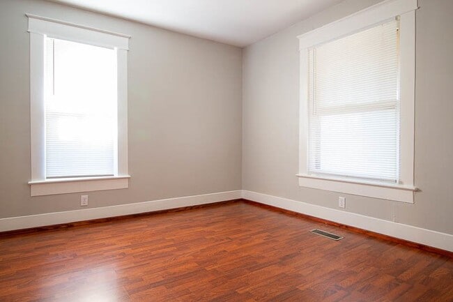 Building Photo - 416 E Huntsville Rd