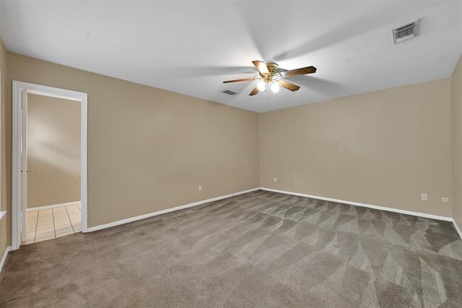 Building Photo - 2010 Tucumcari Dr