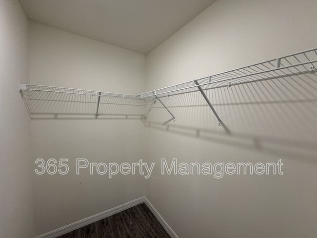 Building Photo - 26304 Explorer Rd