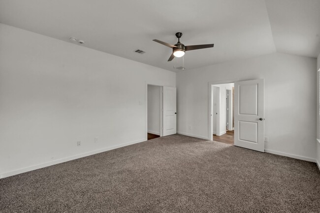 Building Photo - 647 Delicate Arch Dr