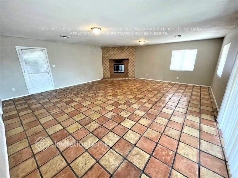 Building Photo - 8401 W Turney Ave