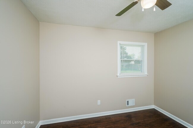 Building Photo - 3114 Tara Gale Dr