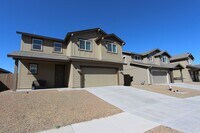 Building Photo - Spacious 4 Bedroom Home in Bellemont | Fenced Backyard + 2 Car Garage