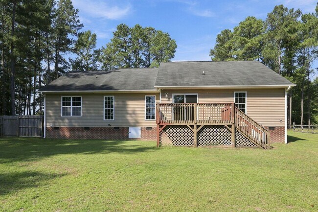 Building Photo - 570 Buchanan Rd