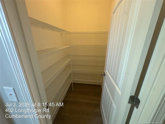 Building Photo - 402 Longthorpe Rd