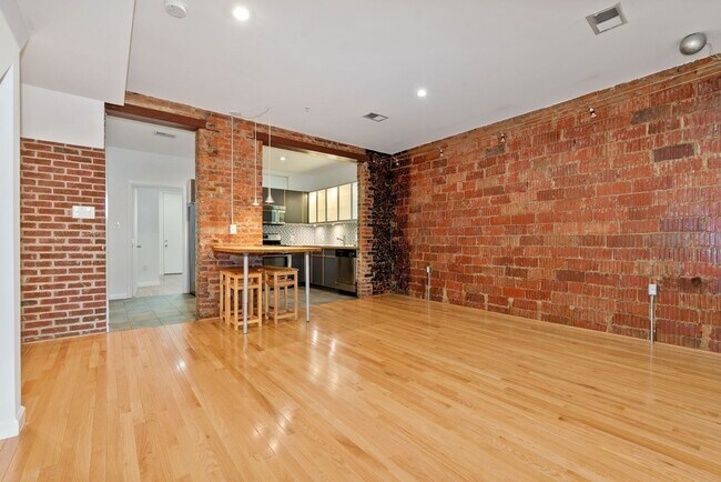 Building Photo - Modern 2B/2B with Parking | Minutes to Brookland Metro, Catholic University, MedStar & Children’s...