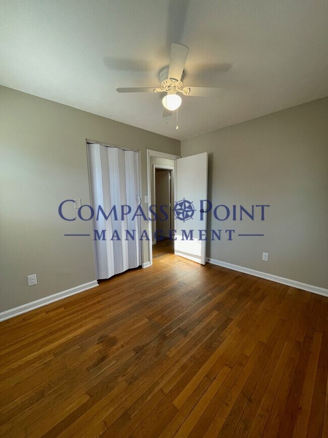 Building Photo - Newly Renovated Just For You! First Month's Rent Free!!