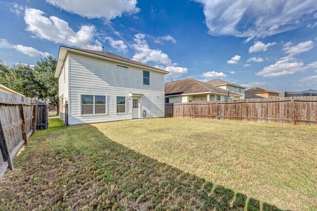 Building Photo - 1006 Vernage Rd