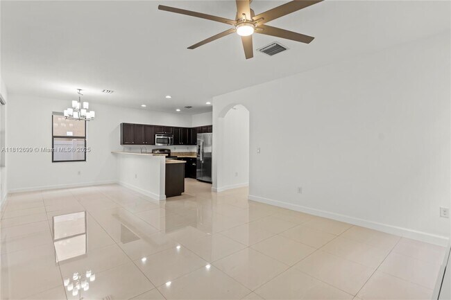 Building Photo - 3502 W 86th Terrace