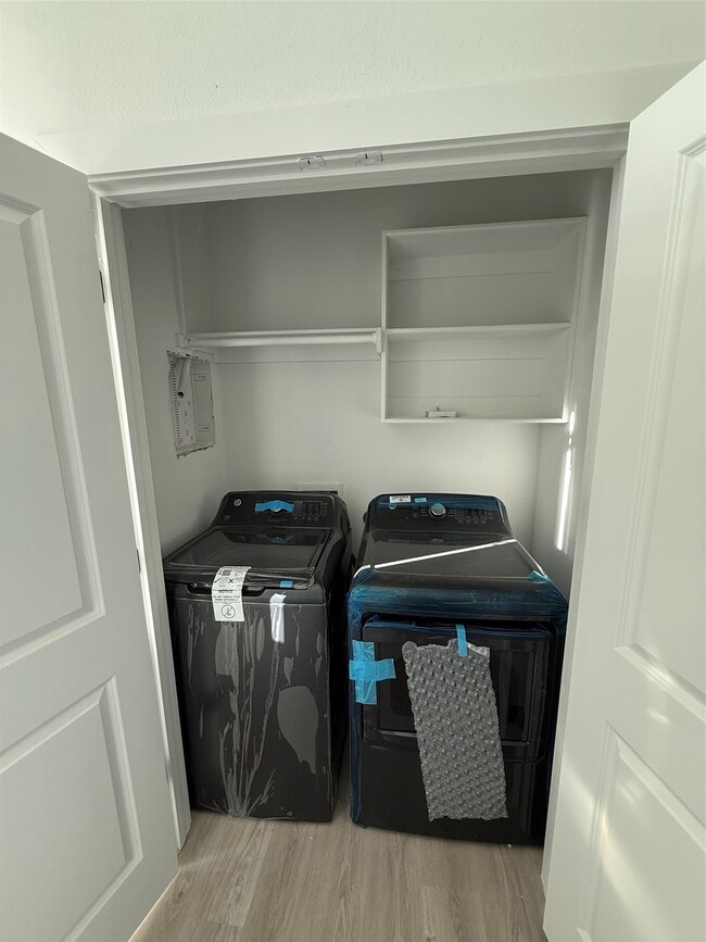 Building Photo - 7948 Betty Boop St