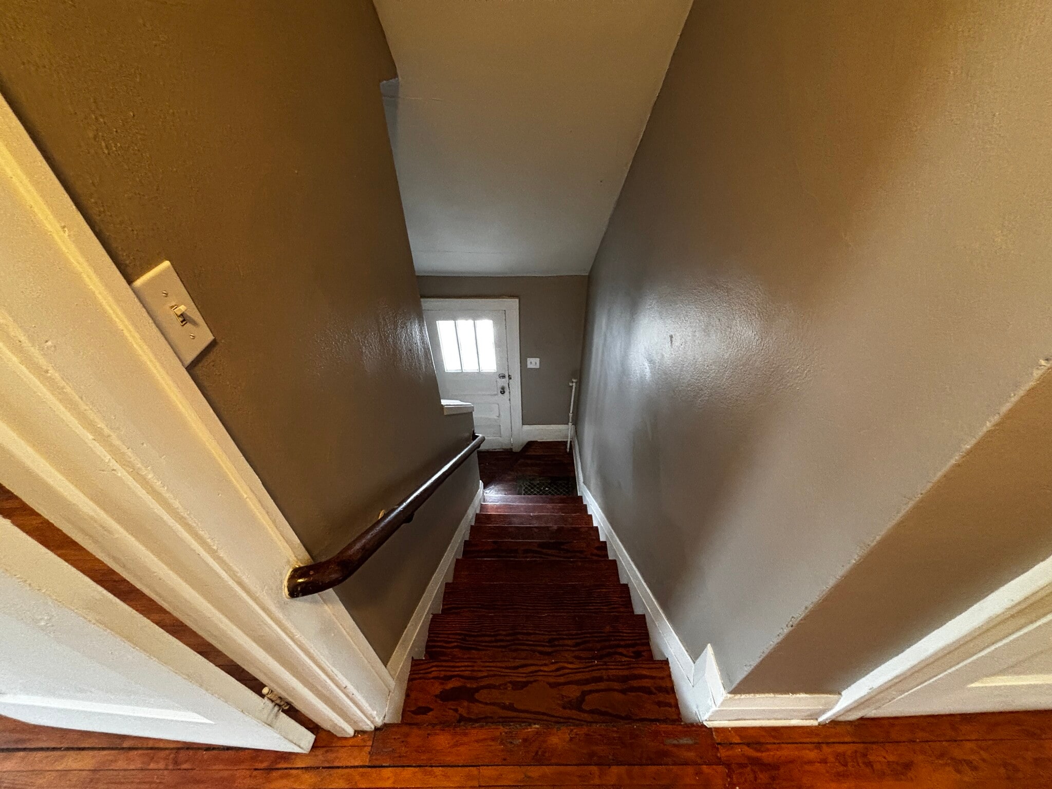 Building Photo - 523 S Mill St