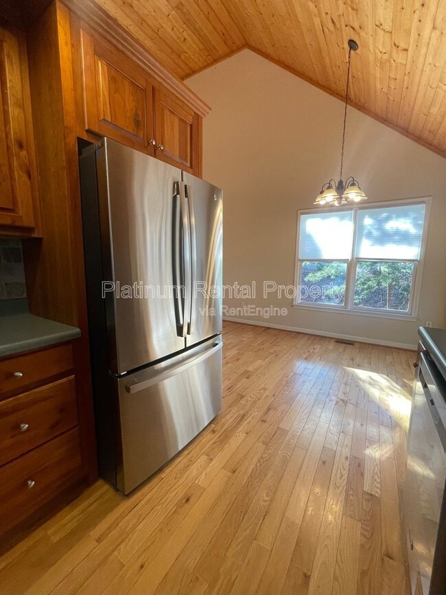 Building Photo - 265 Hound Dog Ln