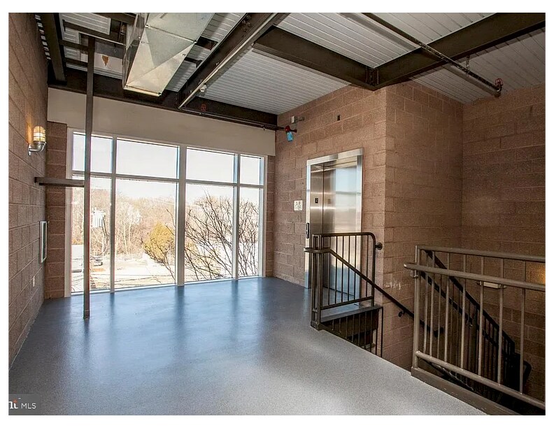 second floor - 75 Maple St