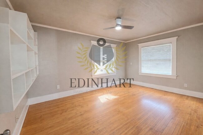 Building Photo - 1105 N College Ave