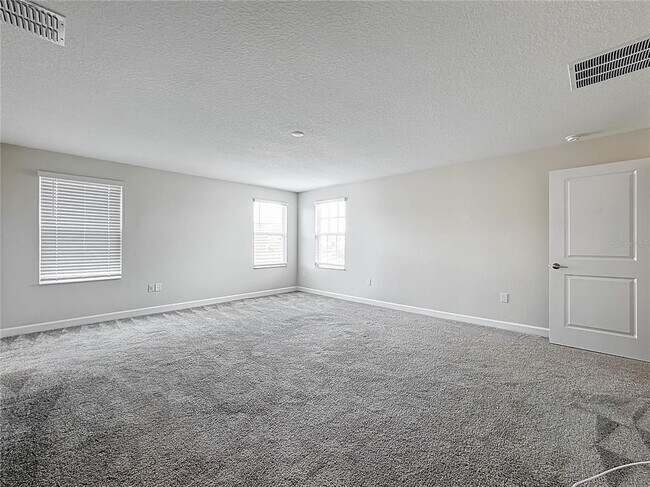 Building Photo - 8886 FALLEN OAK Dr
