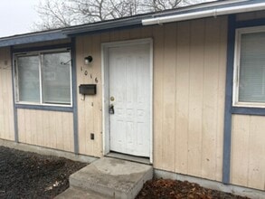 Building Photo - MP149 - 1014-1016 E Crown Ave