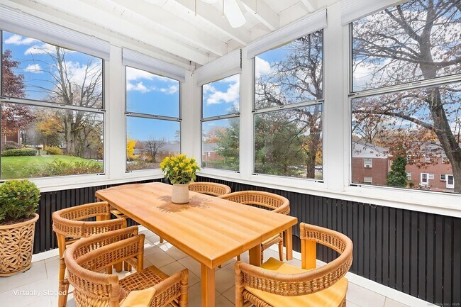 Building Photo - 43 Arnold Way