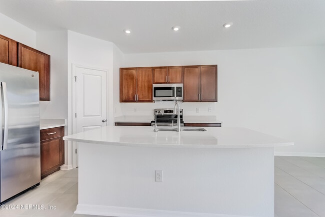 Building Photo - 13115 Annie’s Walk Dr