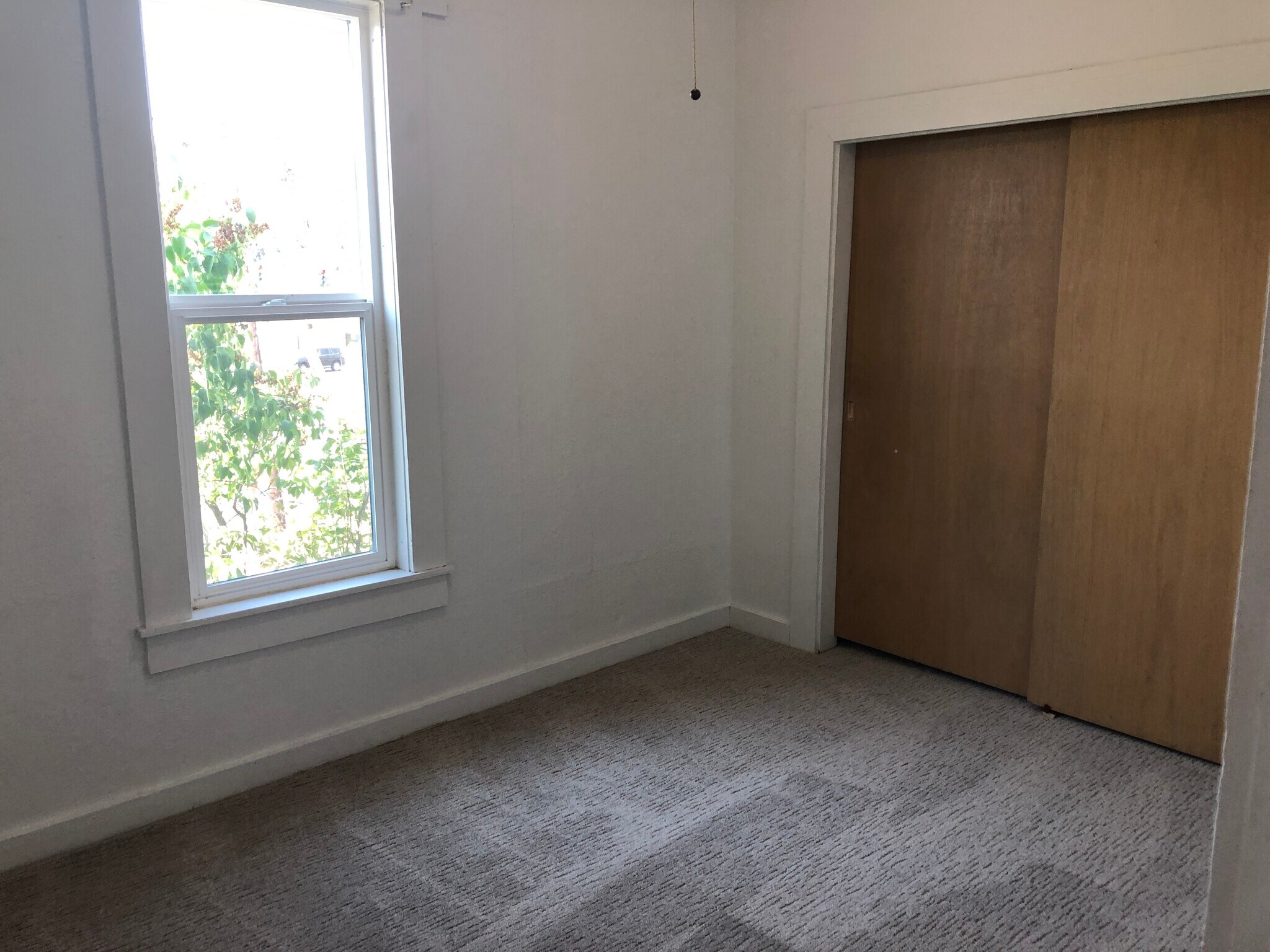 Building Photo - 125 NE Whitman St