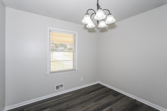 Building Photo - 1115 Terrace Cir