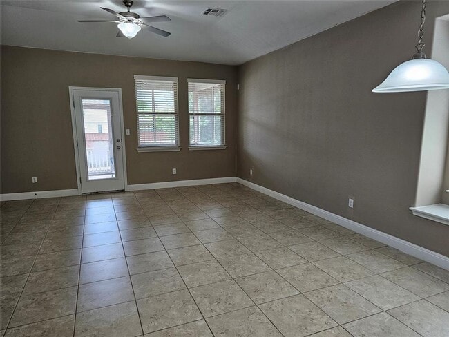 Building Photo - 360 Quarry Ln