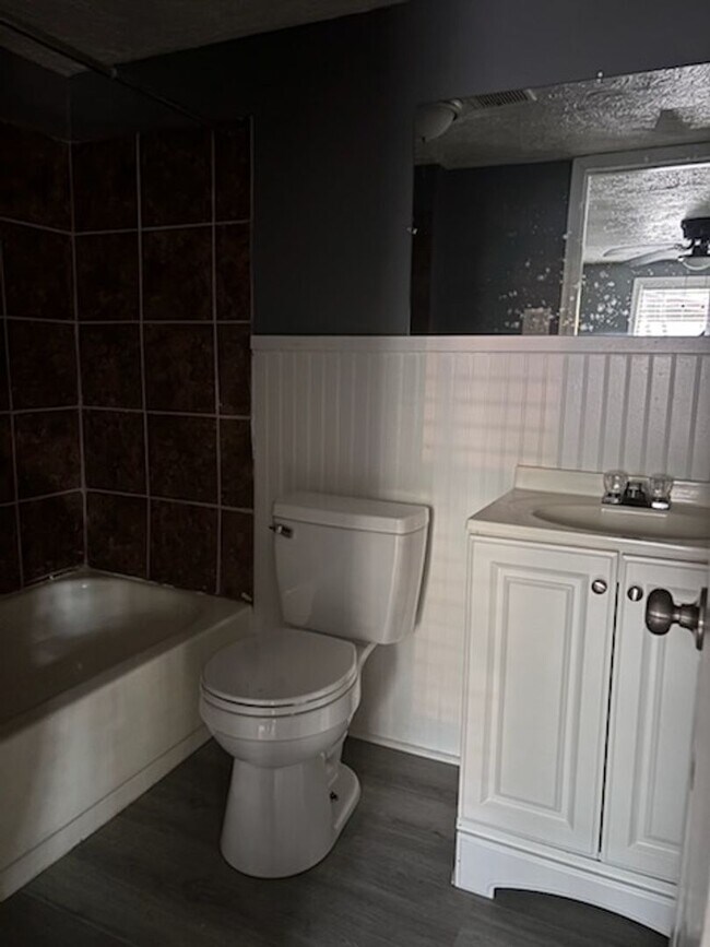 Building Photo - 217 S Sunset Terrace