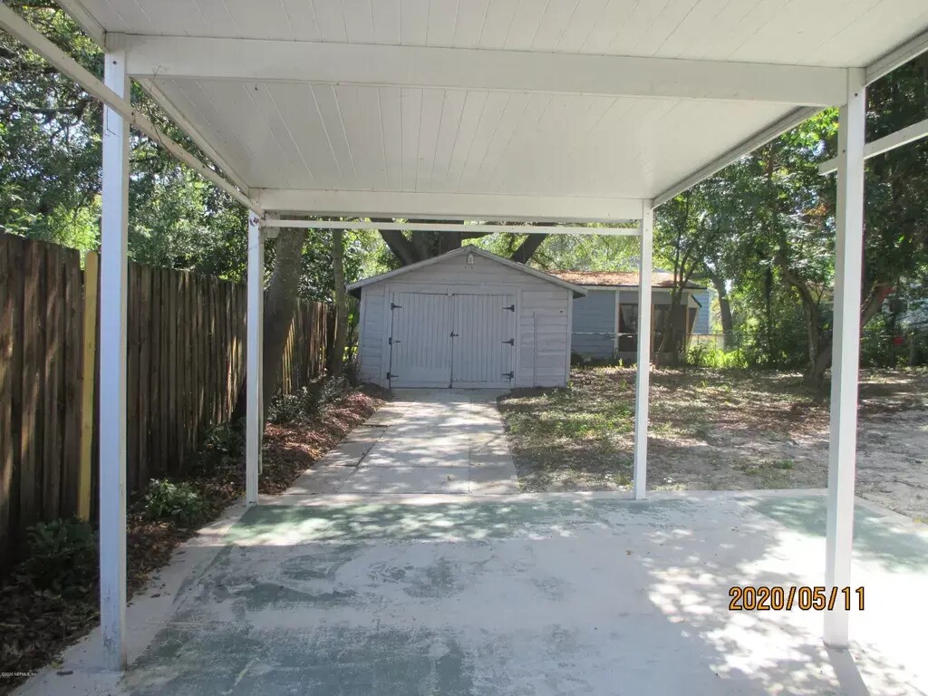 Adjoining Driveway with a backyard shed! - 1743 Mayfair Rd