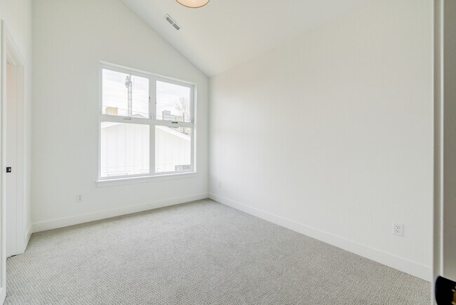 Upstairs bedroom - 3420 S Grant St