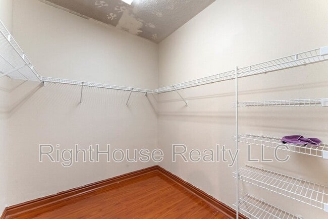 Building Photo - 1037 Bridgeway Blvd