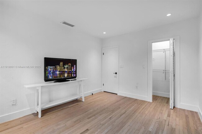 Building Photo - 4151 El Prado Blvd