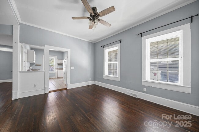 Building Photo - 813 E 35th St