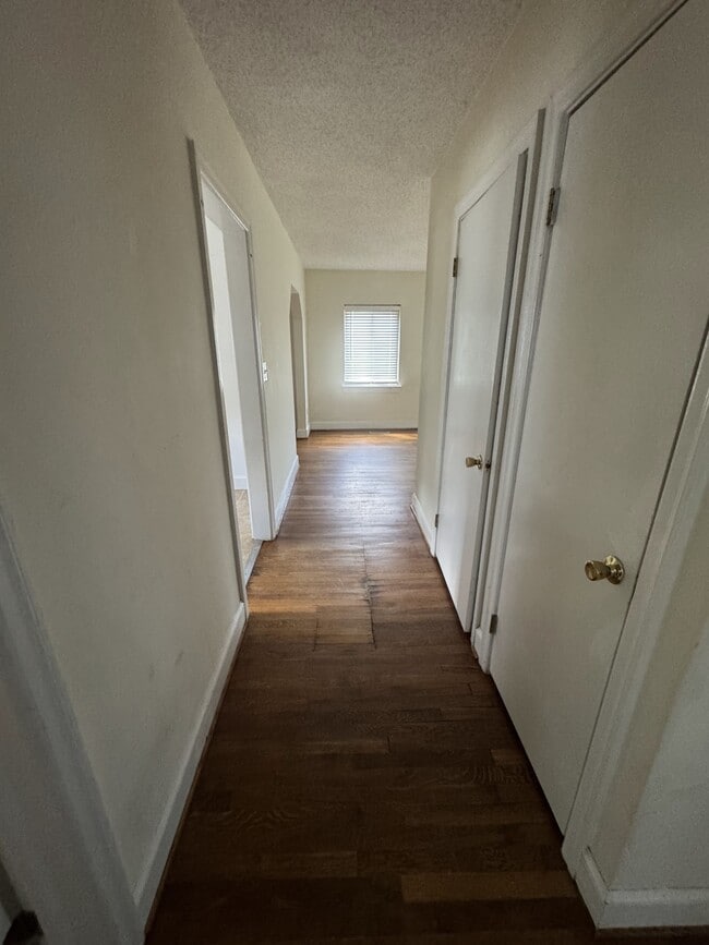 Building Photo - 2407 Cornell Dr NW