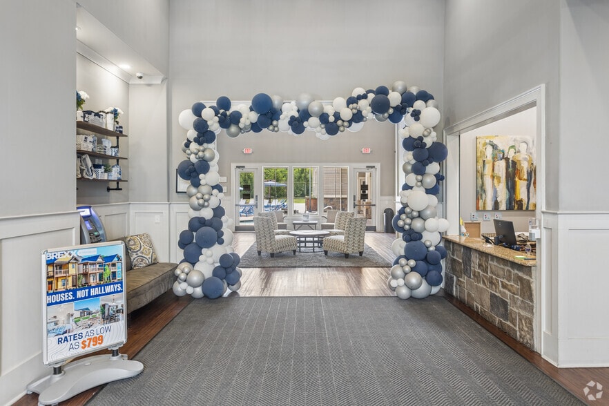 Lobby - Brexx at State College