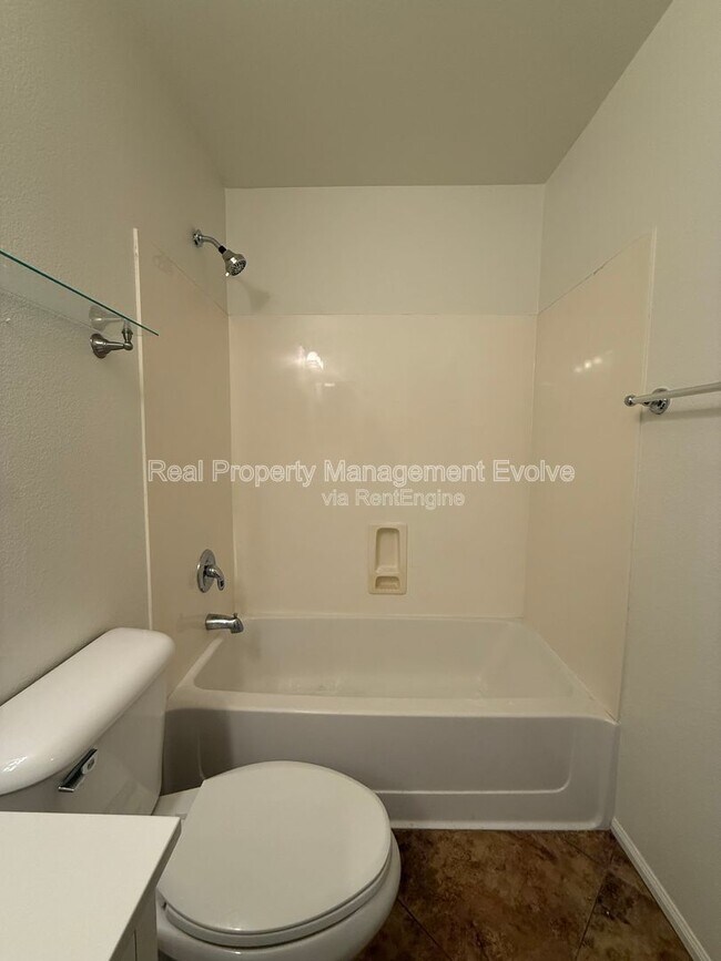 Building Photo - 28418 N 25th Ave