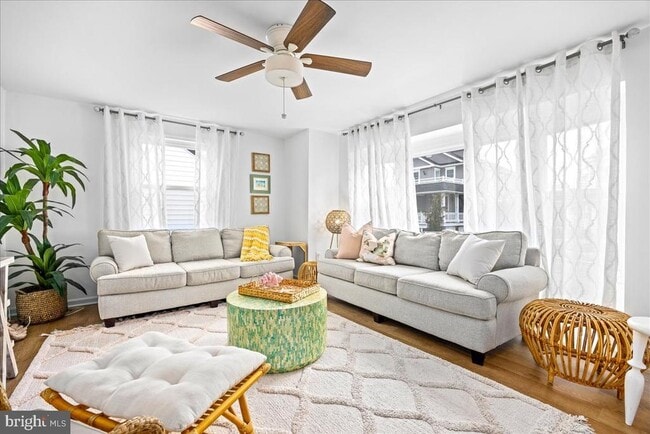 Building Photo - 208 N Lancaster Ave