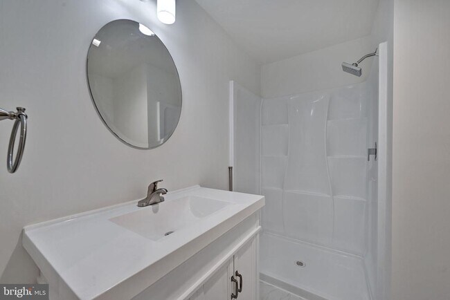 Building Photo - 1103 Grady Ct