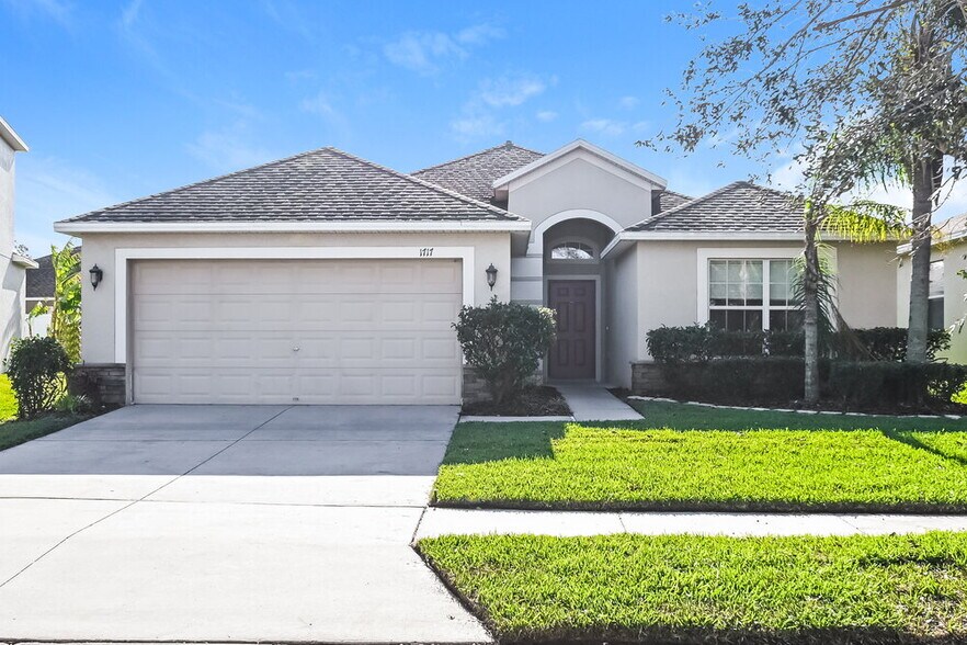 Primary Photo - 1717 Palm Warbler Ln
