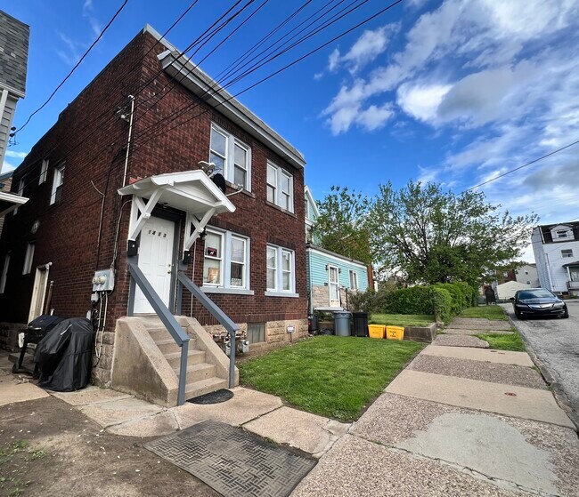 Building Photo - 1413 Margaret St