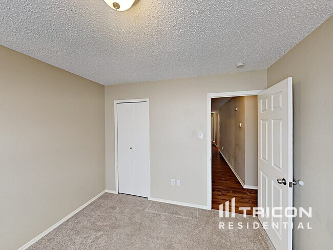 Building Photo - 1015 Cedar Run Dr