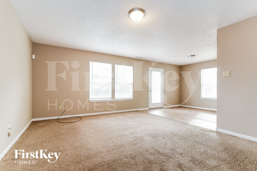 Building Photo - 6601 Black Antler Dr