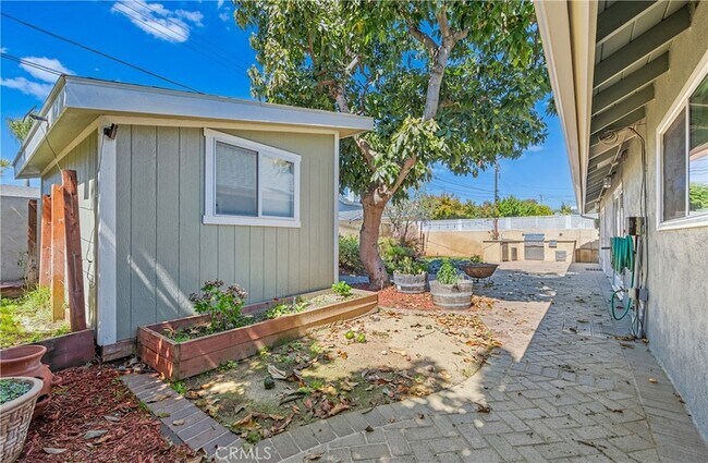 Building Photo - 16311 Woodstock Ln