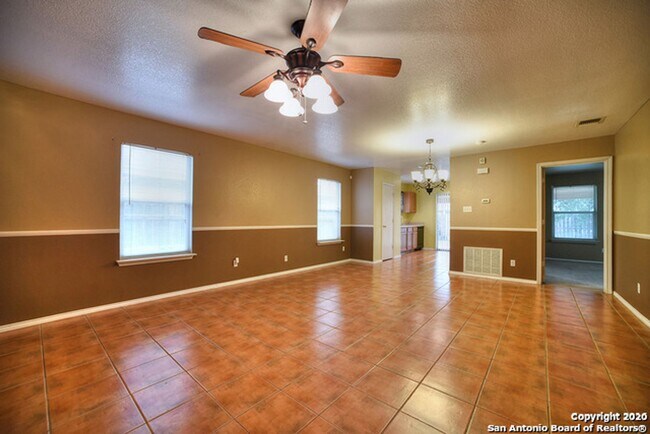 Building Photo - 3 Bedroom/2 Bath Mission Creek Subdivision