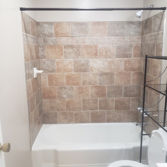 Building Photo - 4608 Aral Dr