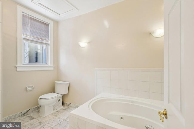 Building Photo - 14 Seaton Pl NW