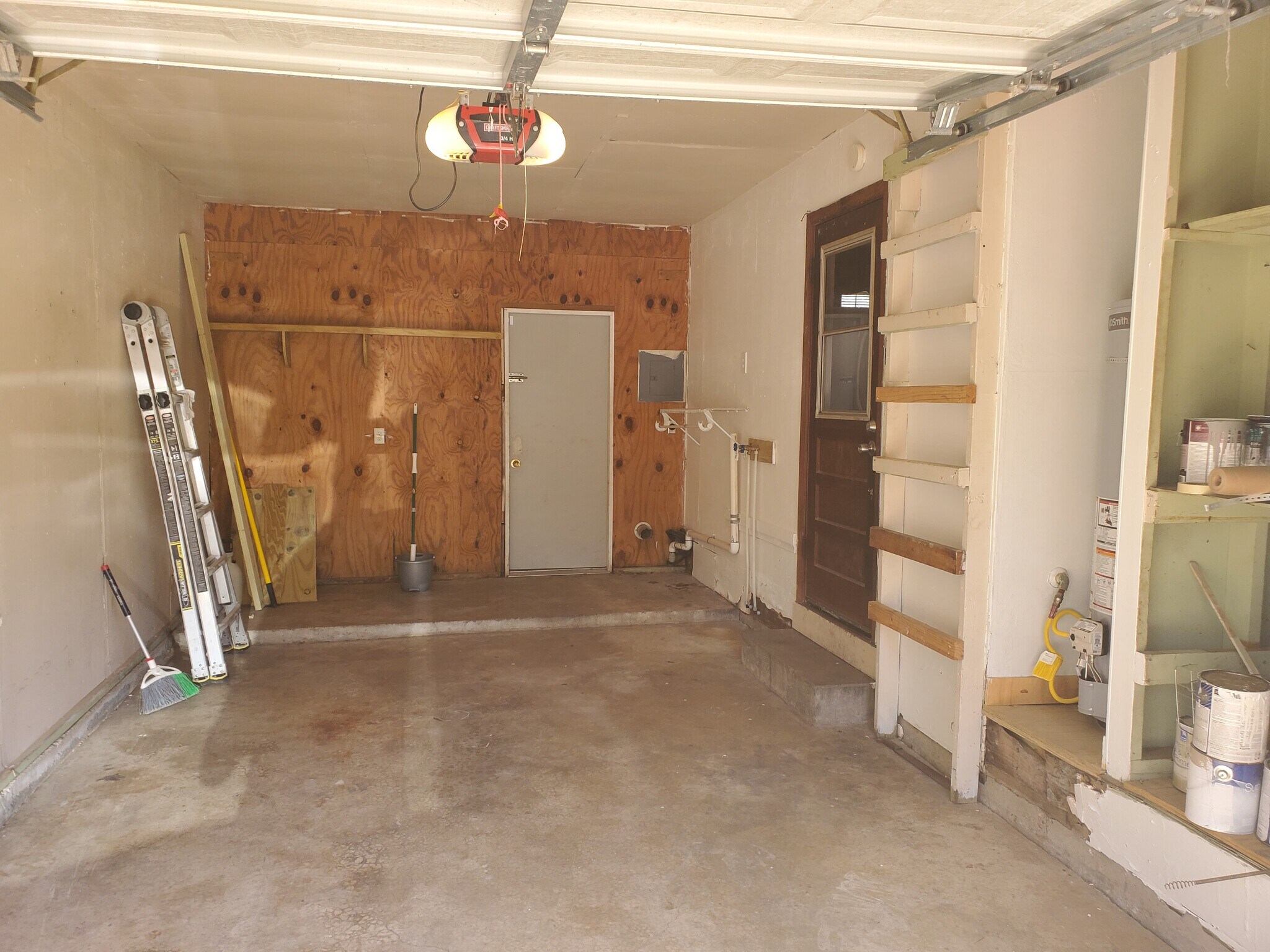 Building Photo - 2420 Bradford St