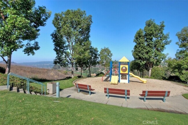 Building Photo - 8 Coral Ridge