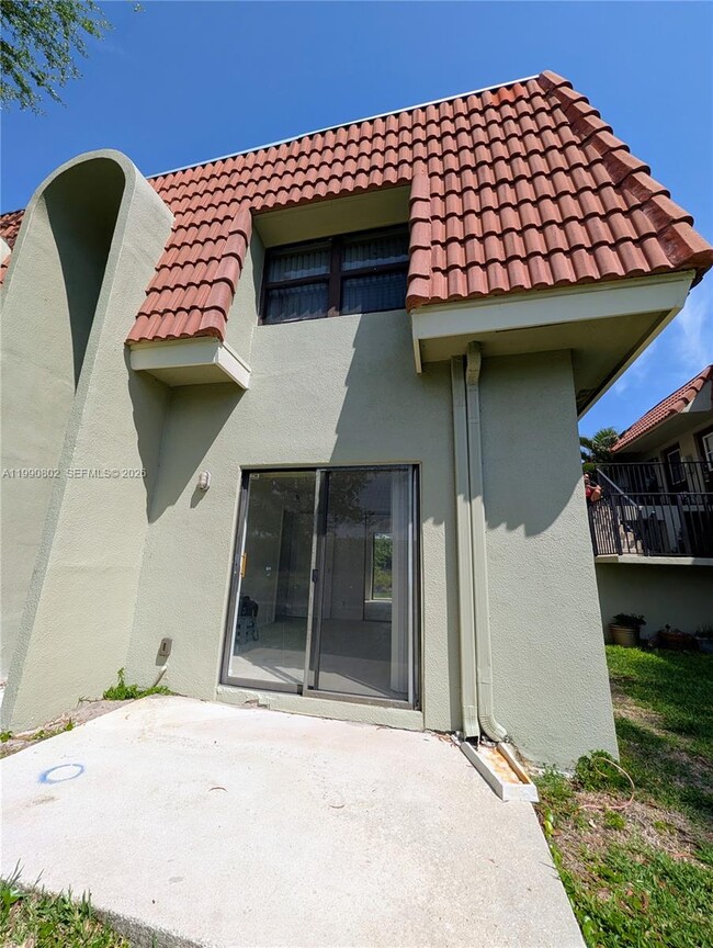 Building Photo - 11394 Royal Palm Blvd