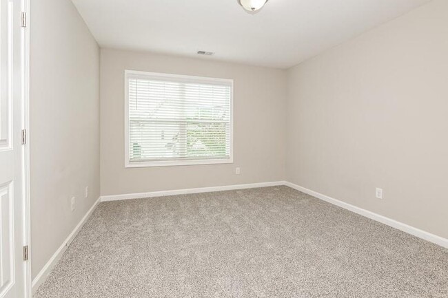 Building Photo - 1216 Foxcroft Ln